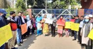 এবার শাবি শিক্ষার্থীদের বিরুদ্ধে শিক্ষকদের অবস্থান
