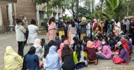 শাবিতে প্রাধ্যক্ষের কক্ষে তালা : সন্ধ্যায় সিদ্ধান্ত জানাবেন ছাত্রীরা