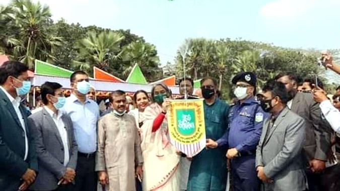 ‘শিক্ষার্থীদের দক্ষ মানুষ হিসেবে গড়ে তুলতে হবে’