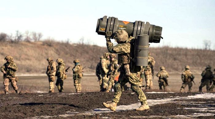 কিভ ঘিরে ফেলেছে রুশ বাহিনী: নিষিদ্ধ বোমা-হাতিয়ার ব্যবহারের অভিযোগ