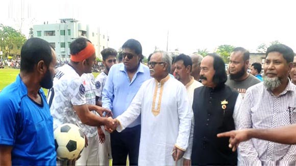 বিশ্বনাথ ফুটবল দলের সাথে পারল না ব্যারিস্টার সুমন ফুটবল একাডেমী