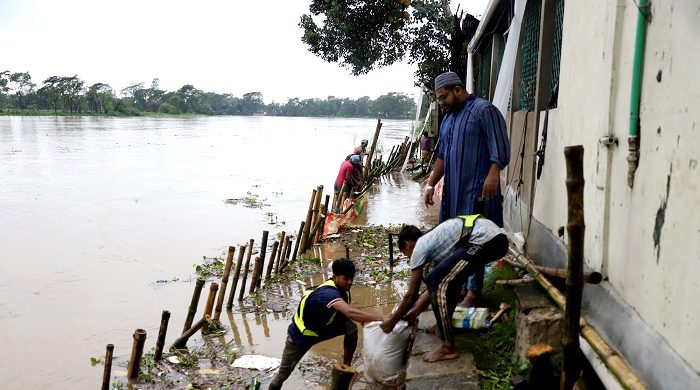 টুকেরবাজারে নদীভাঙন রোধের কার্যক্রম পরিদর্শনে সিসিক’র প্রতিনিধি দল