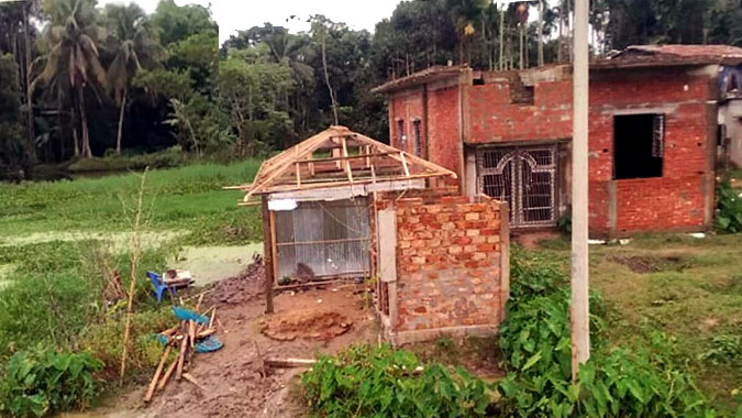 জুড়ীতে আদালতের আদেশ অমান্য করে ঘর নির্মাণের অভিযোগ