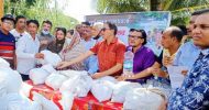 কুলাউড়ায় জালালাবাদ অ্যাসোসিয়েশন-এর ত্রান বিতরণ