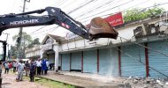 পাঠানটুলায় সওজ’র জায়গায় বহুতল ভবন : উচ্ছেদ-ভাঙচুর
