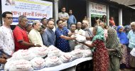 আ.লীগ, যুবলীগ, সেচ্ছাসেবকলীগ ও ছাত্রলীগের খাদ্যসামগ্রী বিতরণ