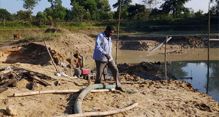 চুনারুঘাটে অবৈধ বালু উত্তোলনের দায়ে ৪ লাখ টাকা জরিমানা