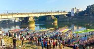 গণসমাবেশে যোগ দিতে ২০ ঘন্টা নৌকা বেয়ে সিলেটে