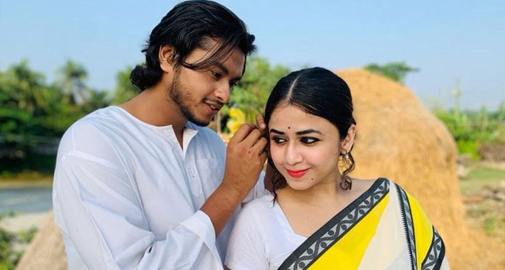 ফারিয়া শাহরিন এবার নতুন চেহারায় : সঙ্গে মারজুক রাসেলও