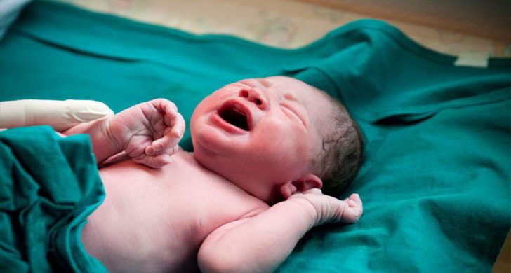 রাস্তায় পড়ে ছিল কিশোরী : হাসপাতালে সন্তান প্রসব